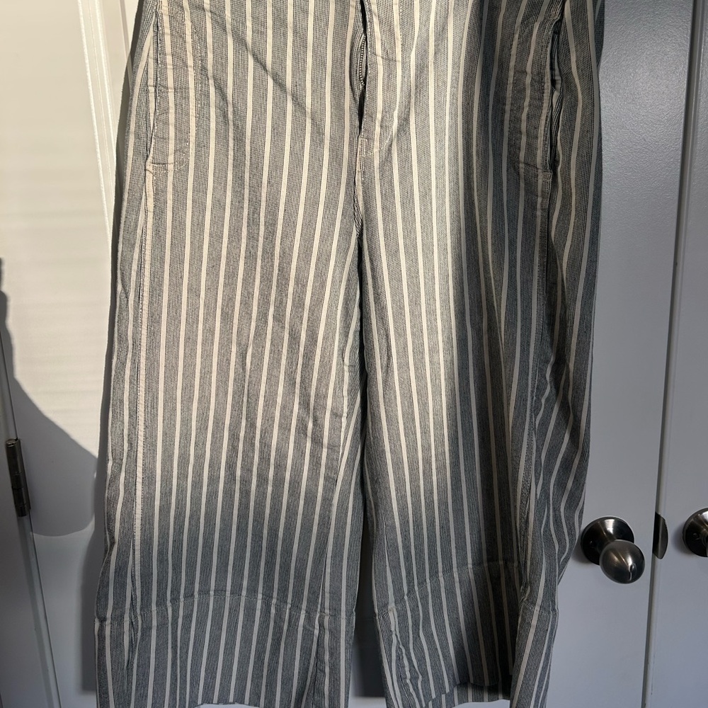 Pilcro wide leg ankle length denim with cinch belt waist